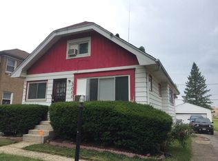 3000 W Bobolink Ave, Milwaukee, WI 53209
