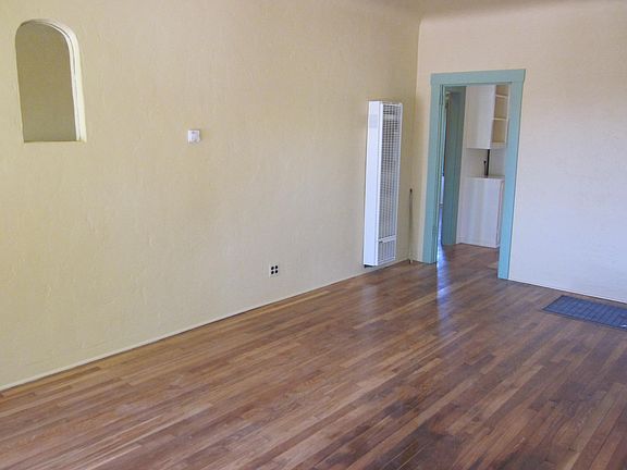2nd image of 1129 Western Dr