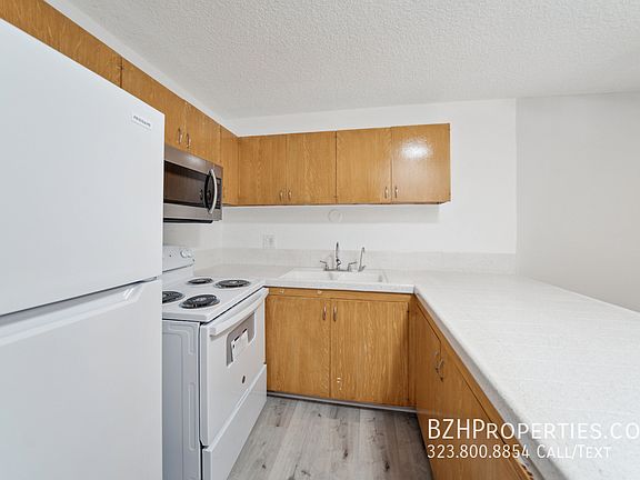3rd image of 7545 1/2 W Hampton Ave #202