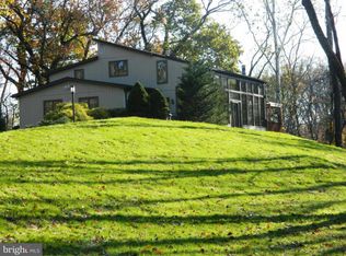 580 Valley Park Rd, Phoenixville, PA 19460