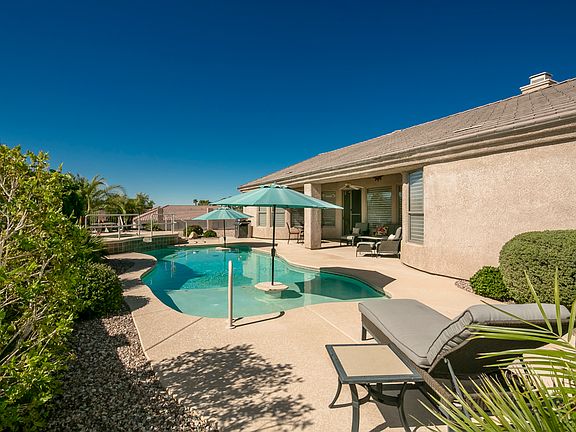 2nd image of 1073 Gleneagles Dr