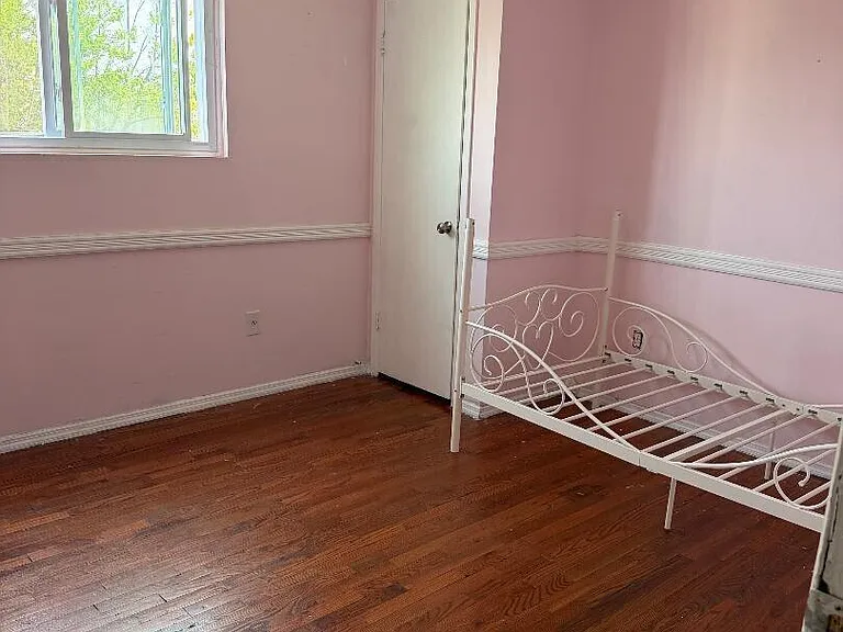 4 Albert Ct — Photo 11