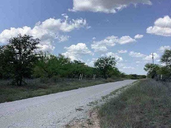 2nd image of 1992 County Road 330