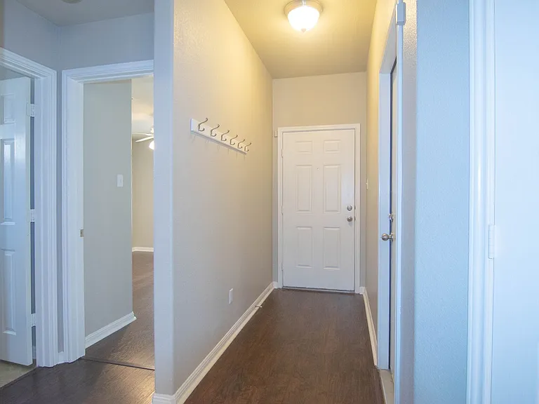 504 Comal Run — Photo 18