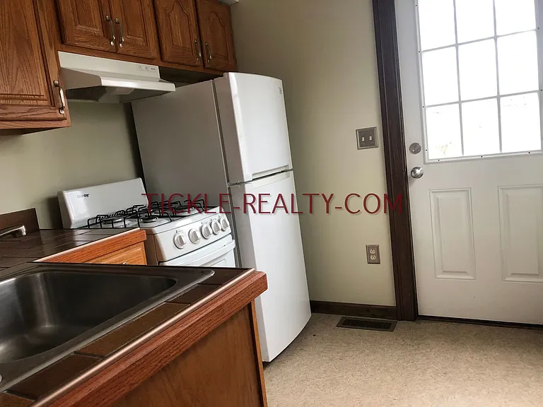213-215-217 Meigs St — Photo 14