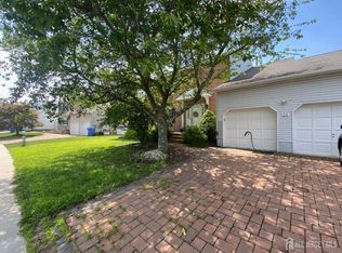 26 Princess Dr, North Brunswick, NJ 08902