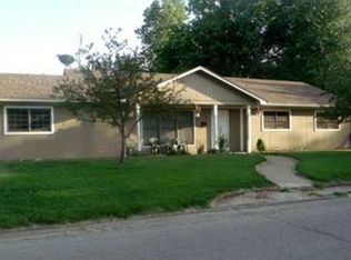 344 E Monroe Ave, Garnett, KS 66032