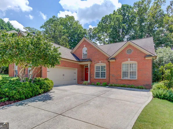 2515 Chandler Grove Dr, Buford, GA 30519