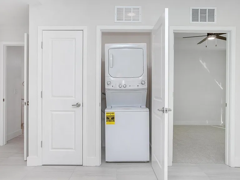 Fern Grove Apartments — Photo 19