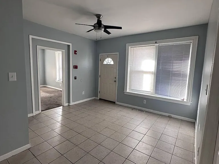 6033 Chestnut St #1 — Photo 2