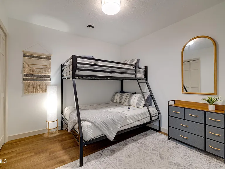 109 Mayfield Dr #2 — Photo 18