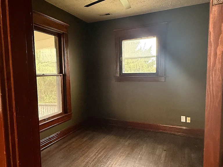2060 Central Ave #3 — Photo 4