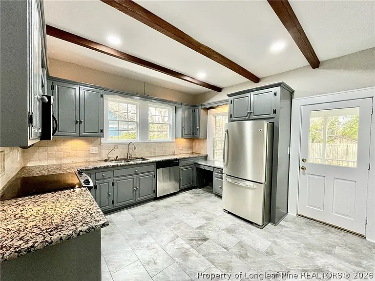 1312 Summit Ave — Photo 4