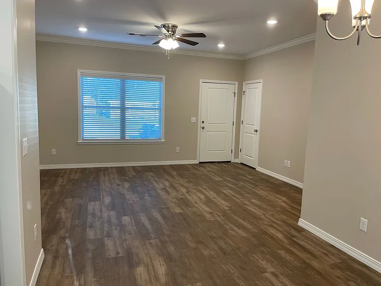 102 Praire Creek Dr — Photo 12