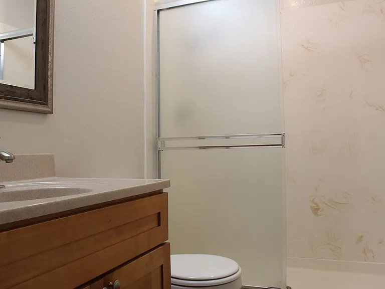 2x2 Bathroom 2x2 Bathroom