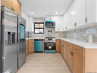 3 bed, 2.0 bath, 2000 sqft, $4,200 — Photo 3
