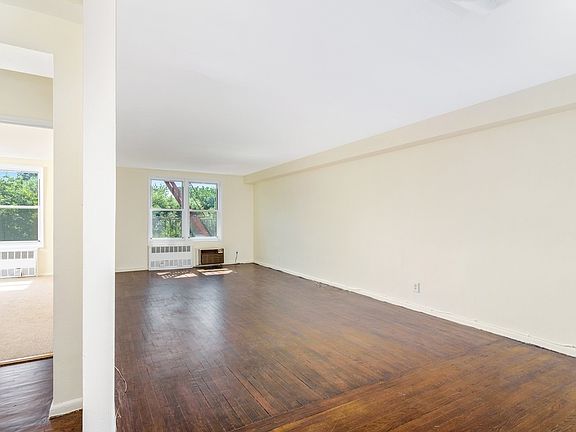 3rd image of 66-10 Thornton Pl #4M