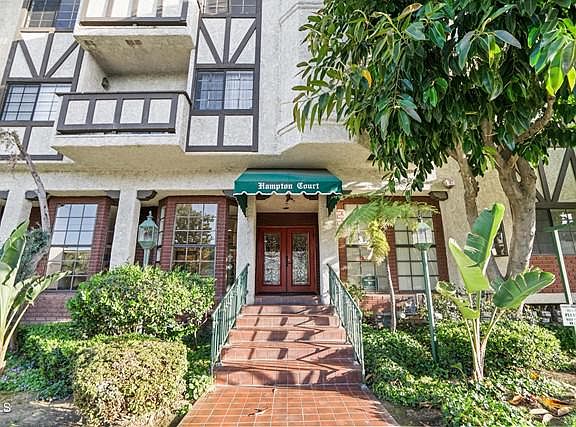 2nd image of 17914 Magnolia Blvd Unit 135