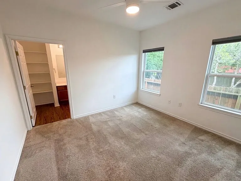 4417 Edward St — Photo 4