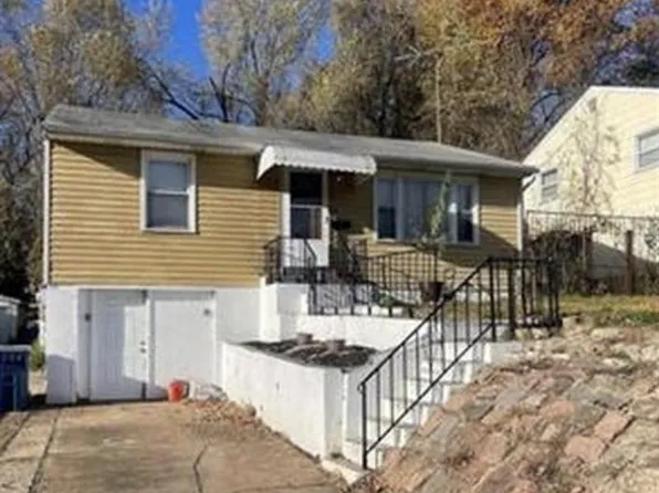 2504 Mary Ave, Saint Louis, MO 63136