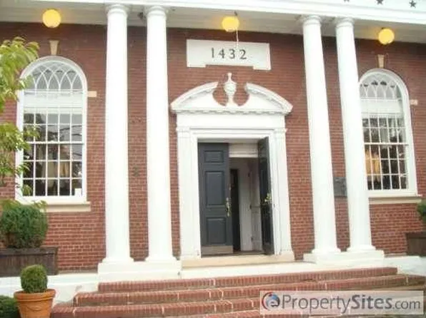 1432 Old Northern Blvd, Roslyn, NY 11576