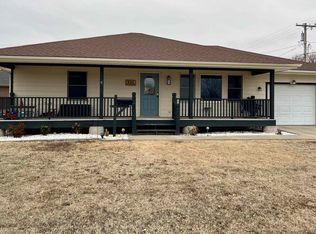 614 N Green St, Hoisington, KS 67544