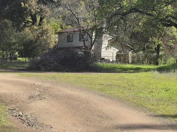 15027 Bear Mountain Rd, Redding, CA 96003