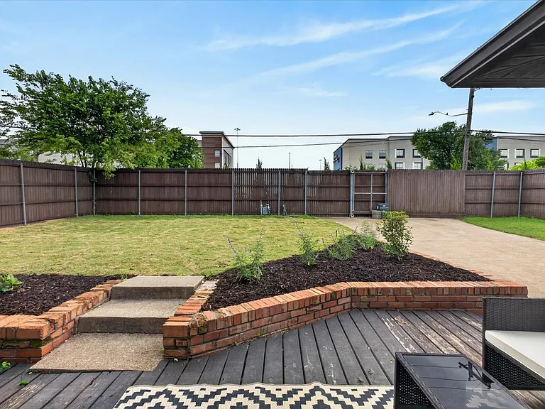 3330 Sharpview Ln — Photo 30