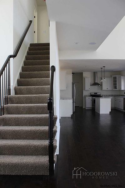 4th image of 6 Sally Street