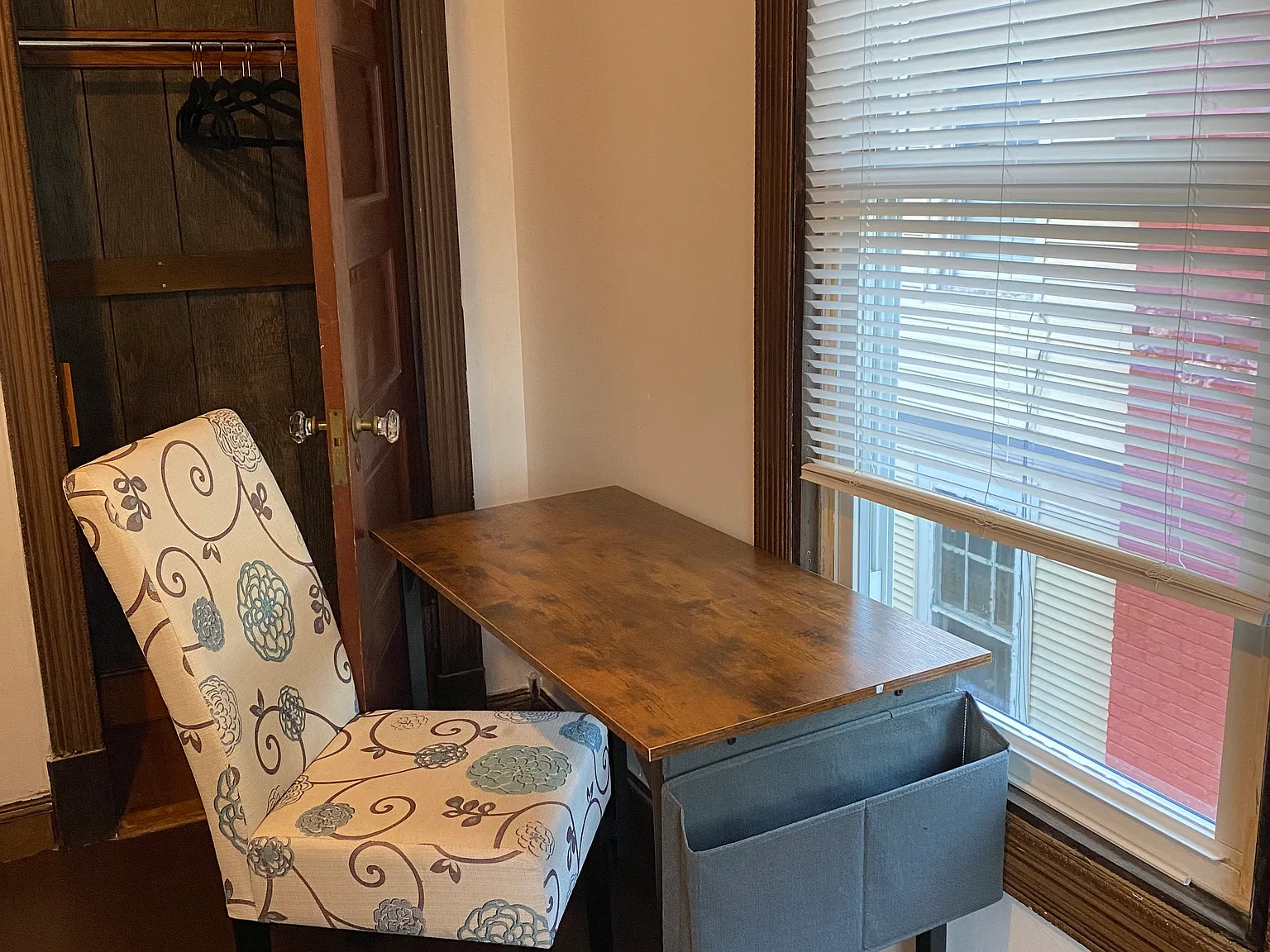 13 Eastman Ter — Photo 4
