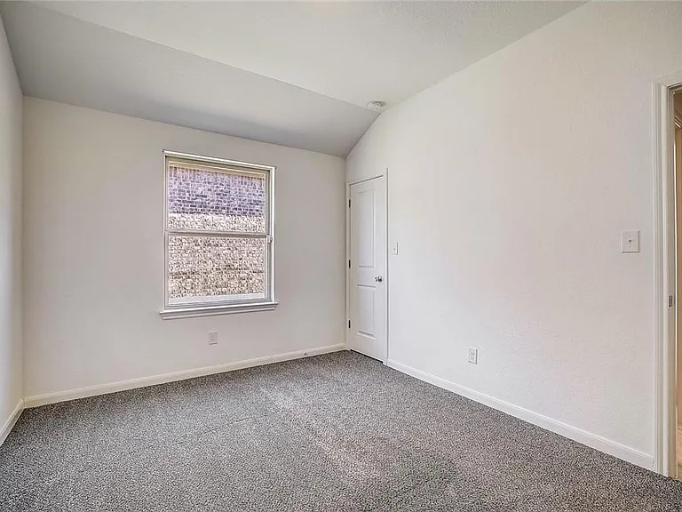 6736 Brindisi Pl — Photo 24