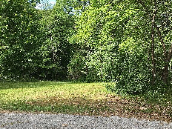 5th image of 1221 Gamble Dr