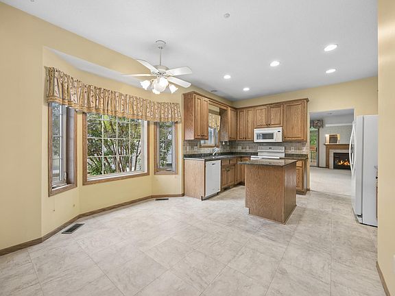 4th image of 2282 Stephani Ct
