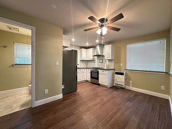 3rd image of 2932 Alder Dr