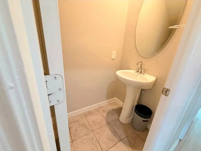 3313 Sedge Grass Dr — Photo 6
