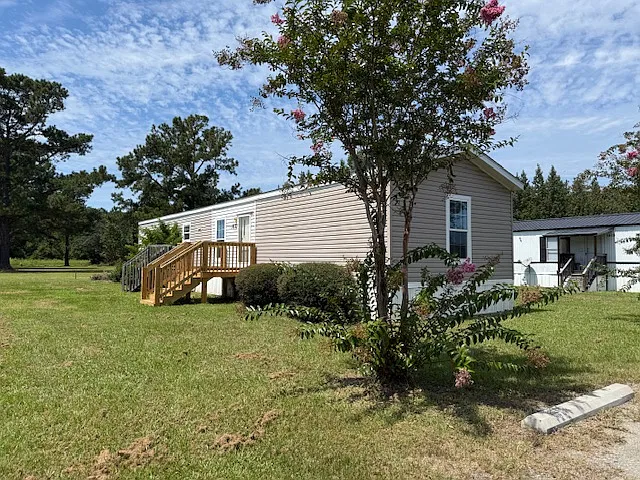 Rachel's Court - 1423 Chris Ave — Photo 1