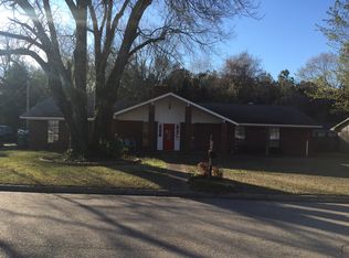 612 Smokey Mountain Dr, Tupelo, MS 38801