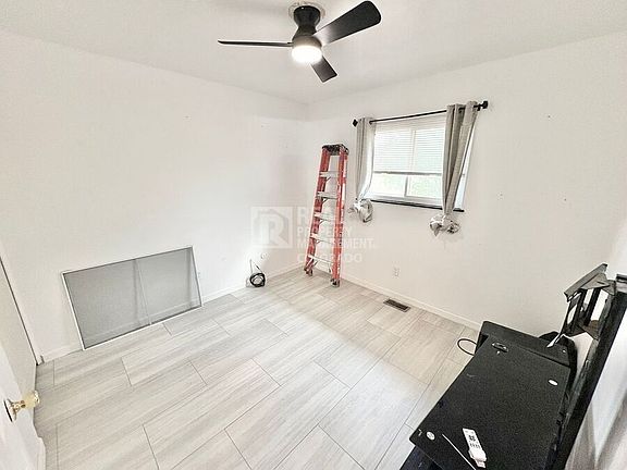 5th image of 15502 E Bails Dr