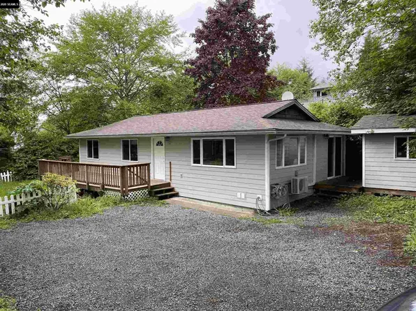 111 Wolff Dr, Sitka, AK 99835
