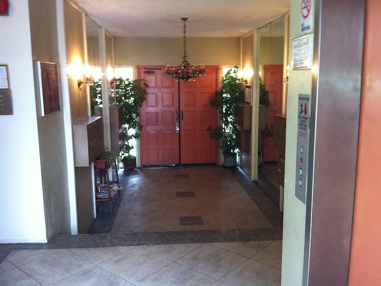2055 Rodney Dr #111 — Photo 7
