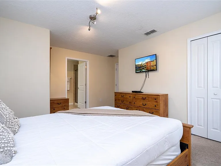 4908 Clock Tower Dr — Photo 12
