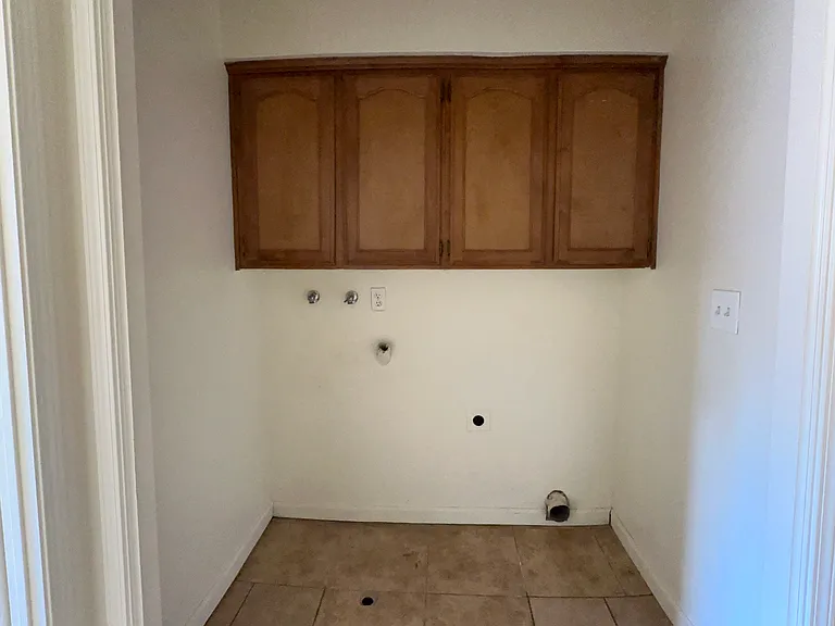 4527 W Providence Ave — Photo 8