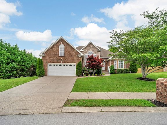 2nd image of 218 Landons Cir