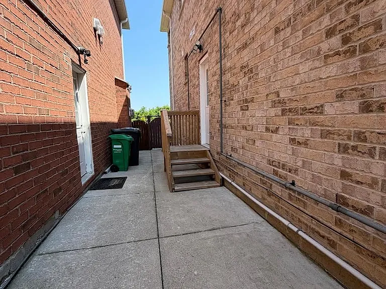 20 Hiking Ct #BASEMENT — Photo 3
