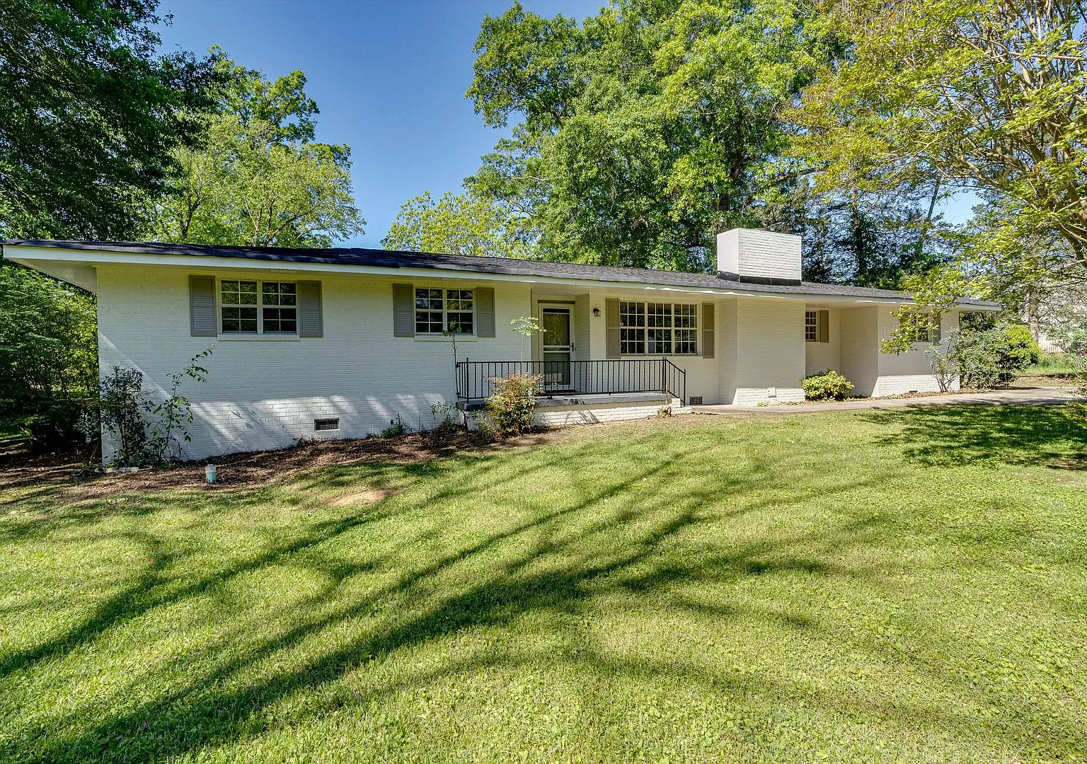 Coming soon! Remodeled 4/ 2 Home for Rent — Photo 3