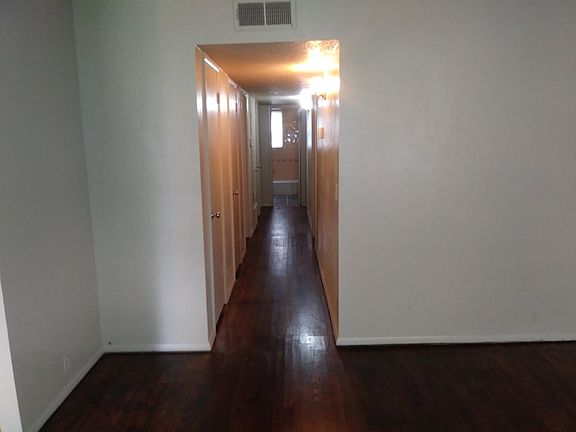 4th image of 5319 NW Cherry Ave