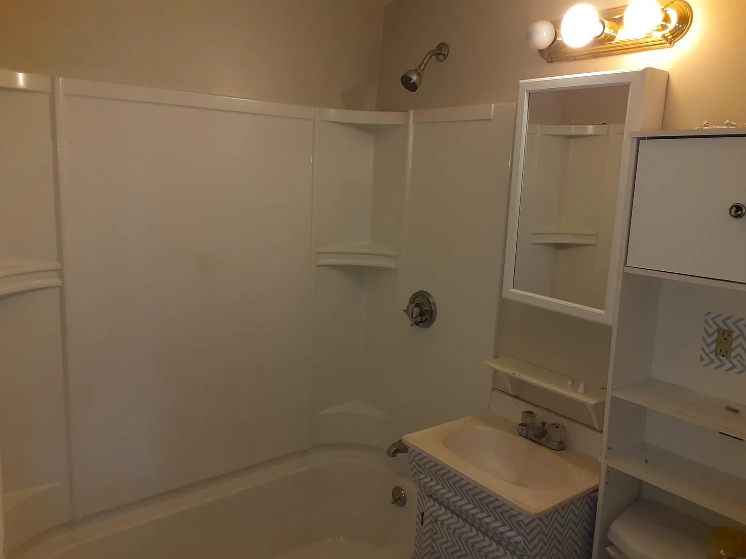 2 bed, 1050 sqft, $1,850 — Photo 4