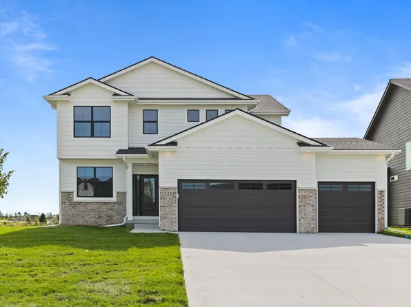 17234 Northview Dr, Urbandale, IA 50323