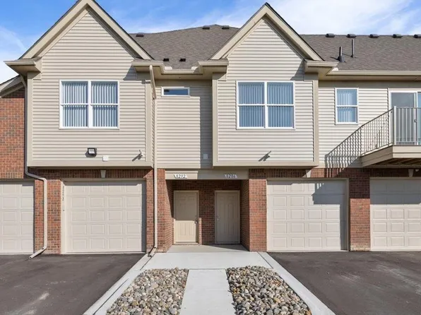 8292 Heywood Cir, Sterling Heights, MI 48312