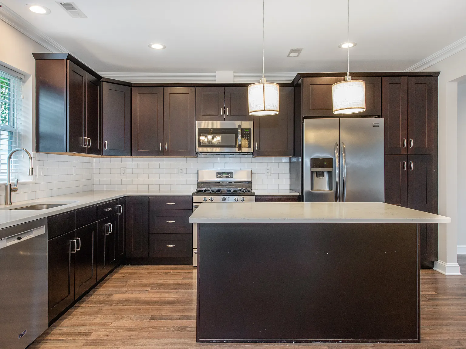 3 bed, 3.5 bath, $4,950 — Photo 3